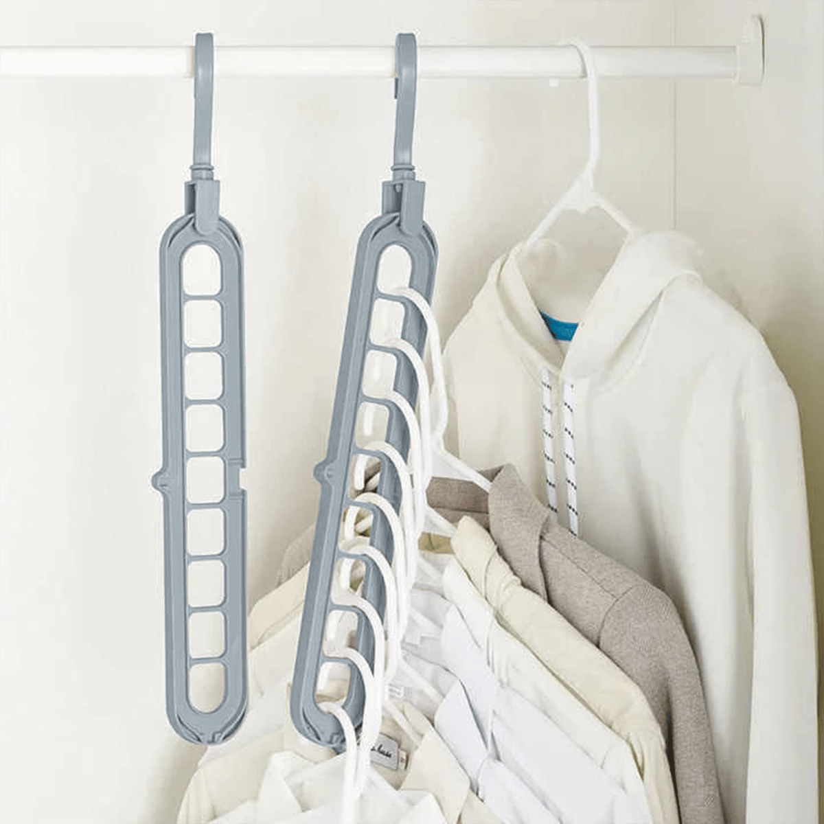 🔥👚 Multifunctional clothes drying rack with a nine-hole design—freeing up to 85% of your wardrobe space!