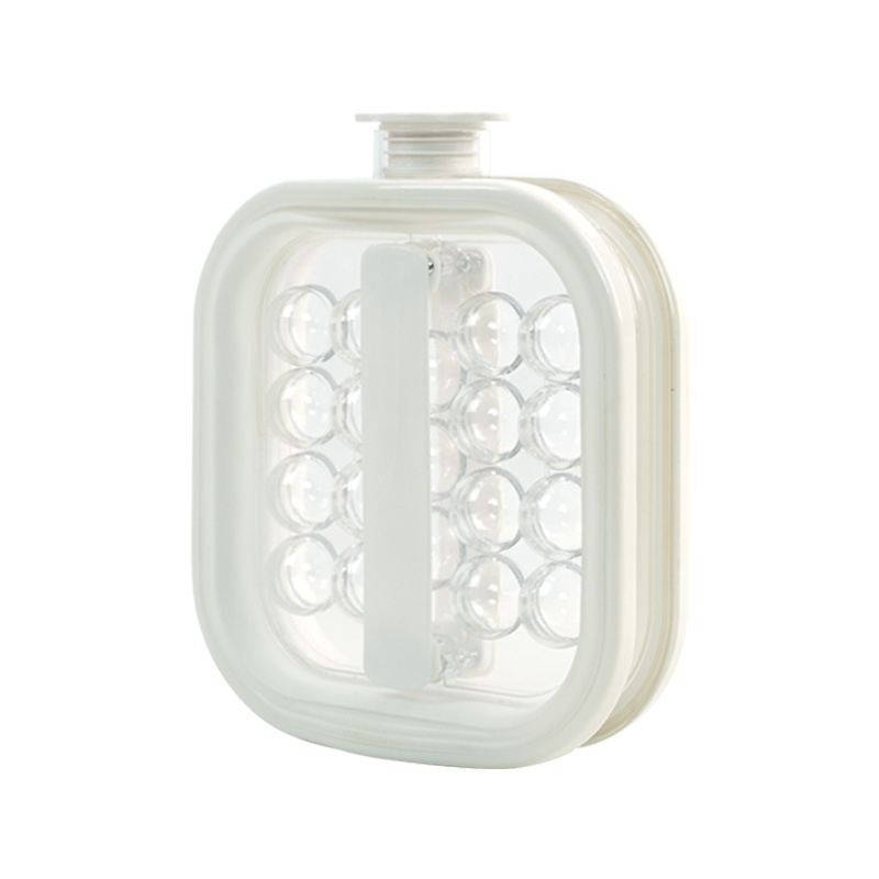 Portable silicone ice cube kettle for spherical ice cubes
